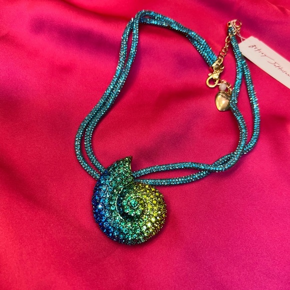 💙💚BETSEY JOHNSON Mermaid Jewels Shell Rope Statement Pendant Necklace💙💚NWT - Picture 9 of 11